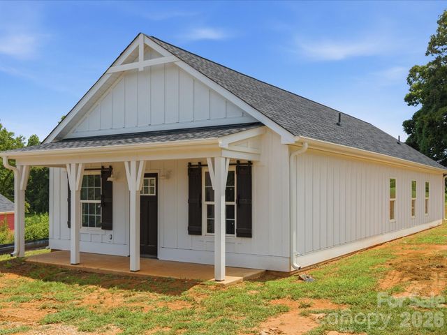 1432 Blackbird Drive, Clover, SC 29710