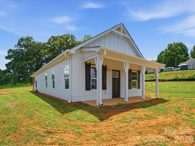 1432 Blackbird Drive, Clover, SC 29710