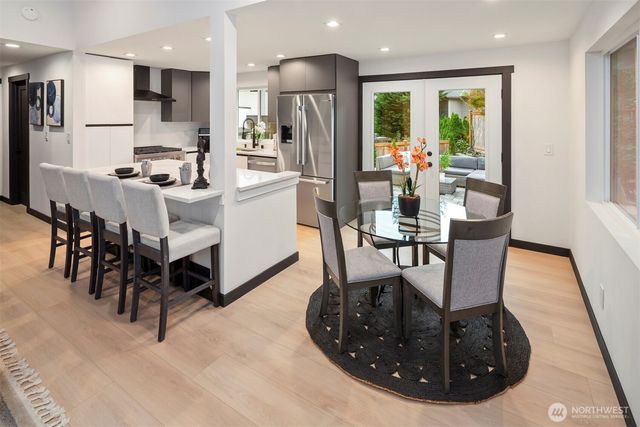 10045 NE 15th Street, Bellevue, WA 98004