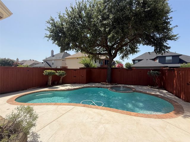 2316 Windy Ridge Court, Plano, TX 75025