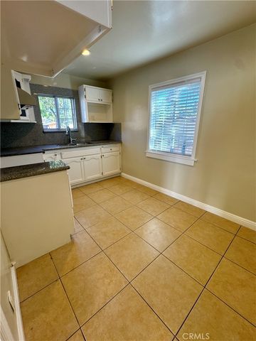 3528 W 59th Place, Los Angeles, CA 90043