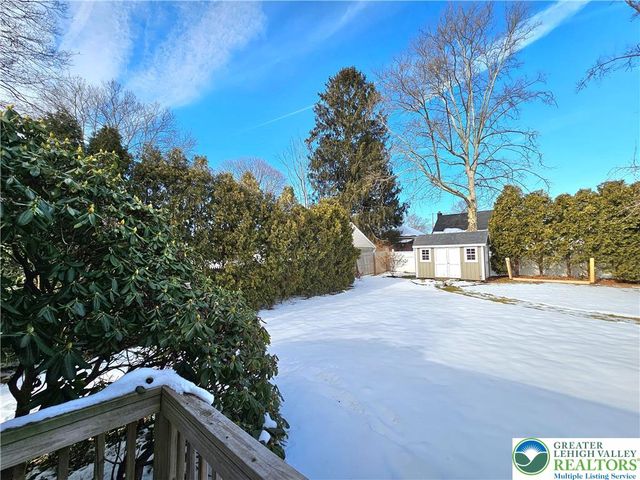 2737 Spring Garden Street, Palmer Twp, PA 18042