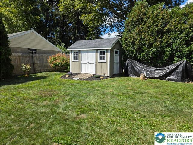 2737 Spring Garden Street, Palmer Twp, PA 18042