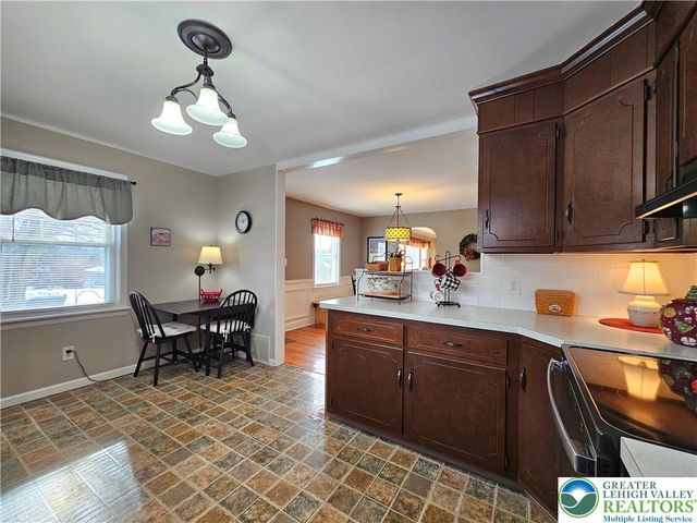 2737 Spring Garden Street, Palmer Twp, PA 18042