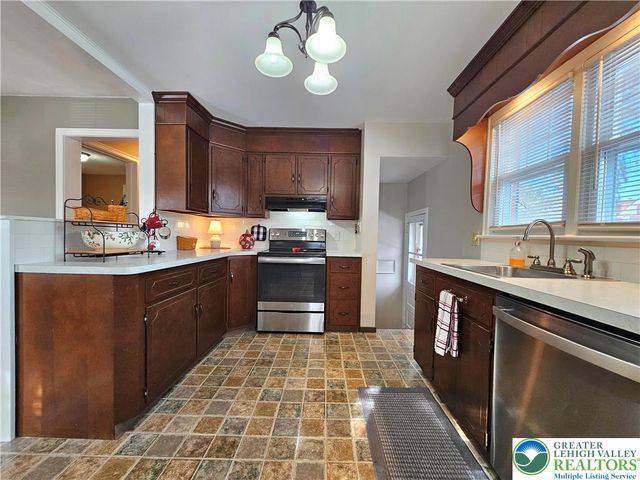 2737 Spring Garden Street, Palmer Twp, PA 18042