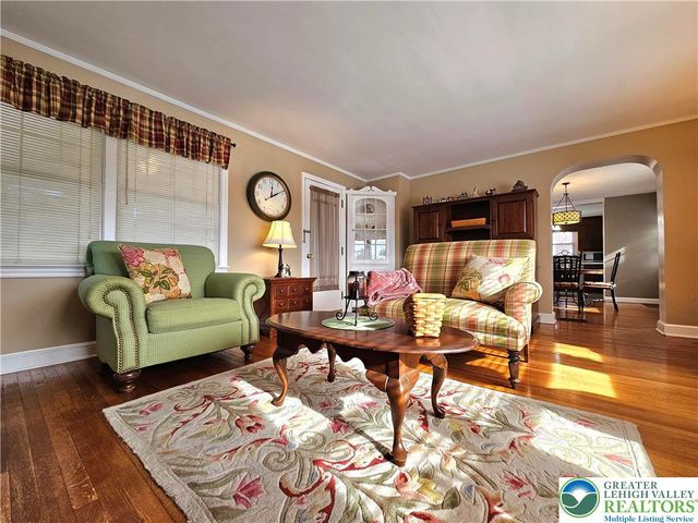 2737 Spring Garden Street, Palmer Twp, PA 18042