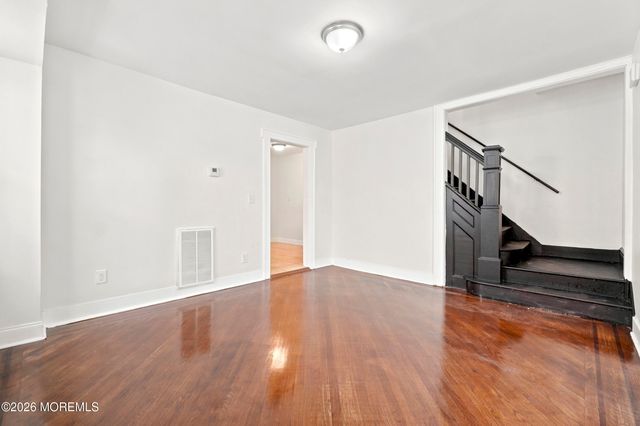 299 Smith Street, Newark, NJ 07106