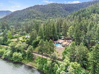 4990 Rogue River Highway, Grants Pass, OR 97527