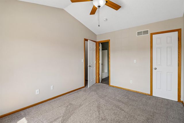 1240 S 52nd Street 507, West Des Moines, IA 50265