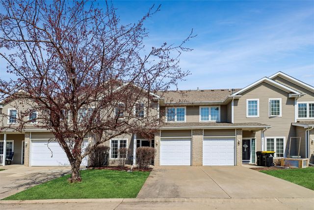 1240 S 52nd Street 507, West Des Moines, IA 50265