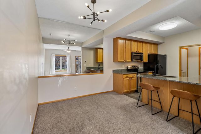 1240 S 52nd Street 507, West Des Moines, IA 50265