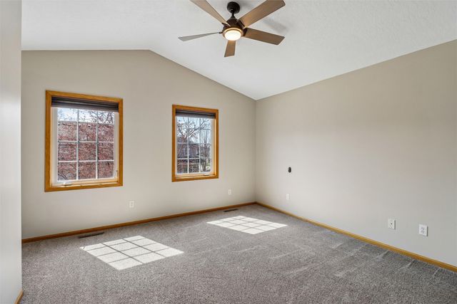 1240 S 52nd Street 507, West Des Moines, IA 50265