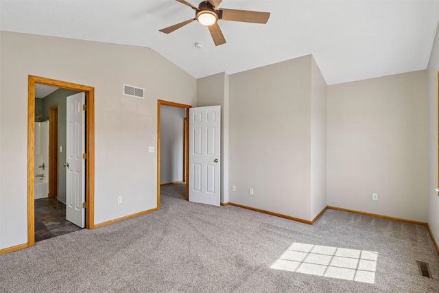 1240 S 52nd Street 507, West Des Moines, IA 50265