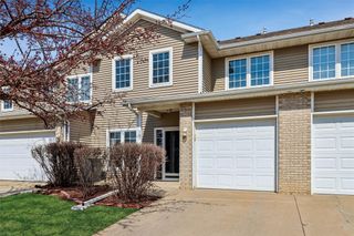 1240 S 52nd Street 507, West Des Moines, IA 50265