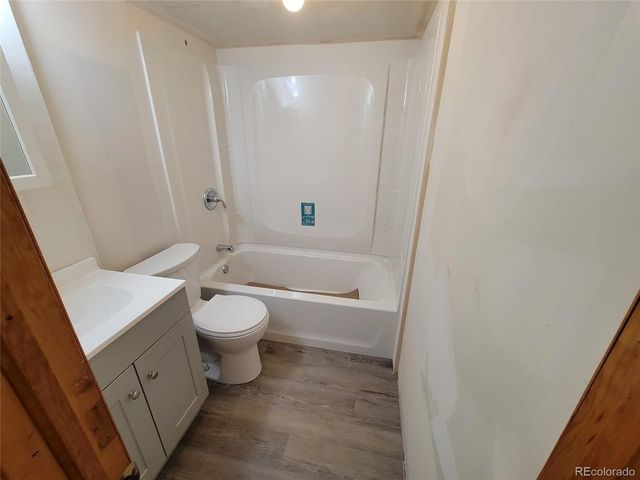 4226 S Acoma St, Englewood, CO 80110