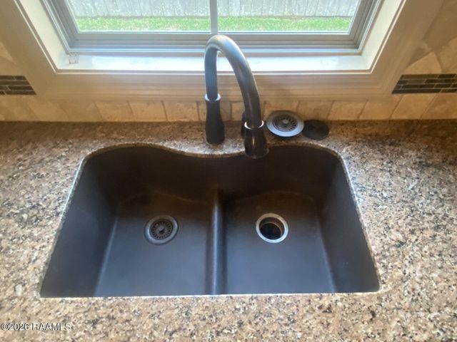 330 Dunvegan Court, Lafayette, LA 70503