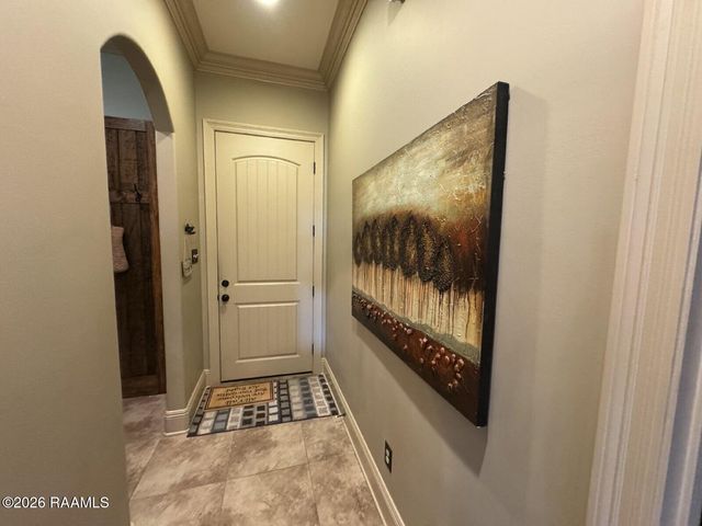 330 Dunvegan Court, Lafayette, LA 70503