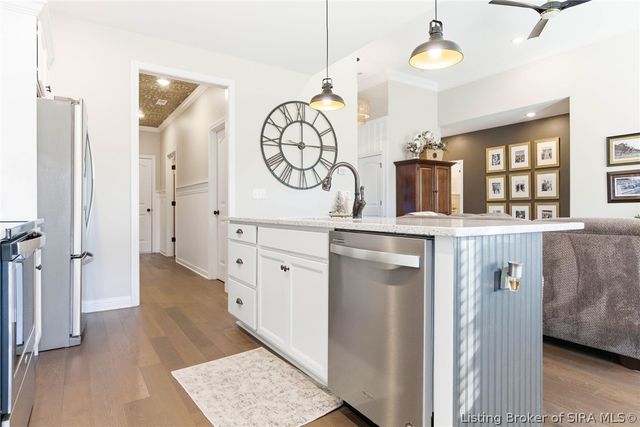 2073 Prestwick Place, Henryville, IN 47126