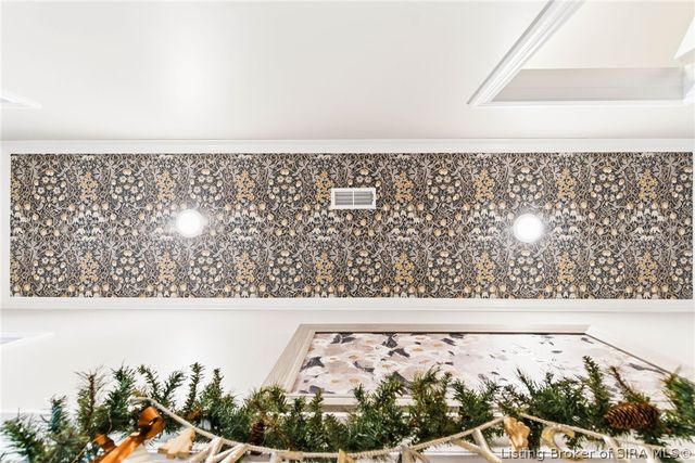 2073 Prestwick Place, Henryville, IN 47126