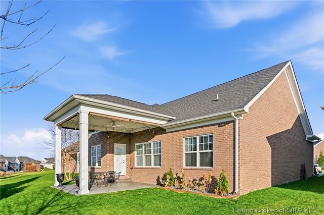 2073 Prestwick Place, Henryville, IN 47126