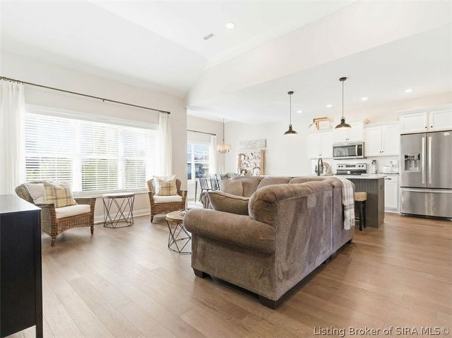 2073 Prestwick Place, Henryville, IN 47126