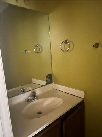 579 Hambrick Square, Stone Mountain, GA 30083