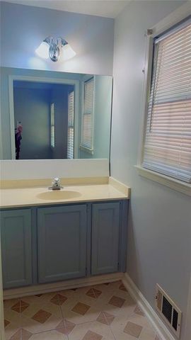 579 Hambrick Square, Stone Mountain, GA 30083