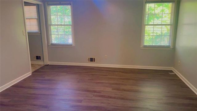 579 Hambrick Square, Stone Mountain, GA 30083