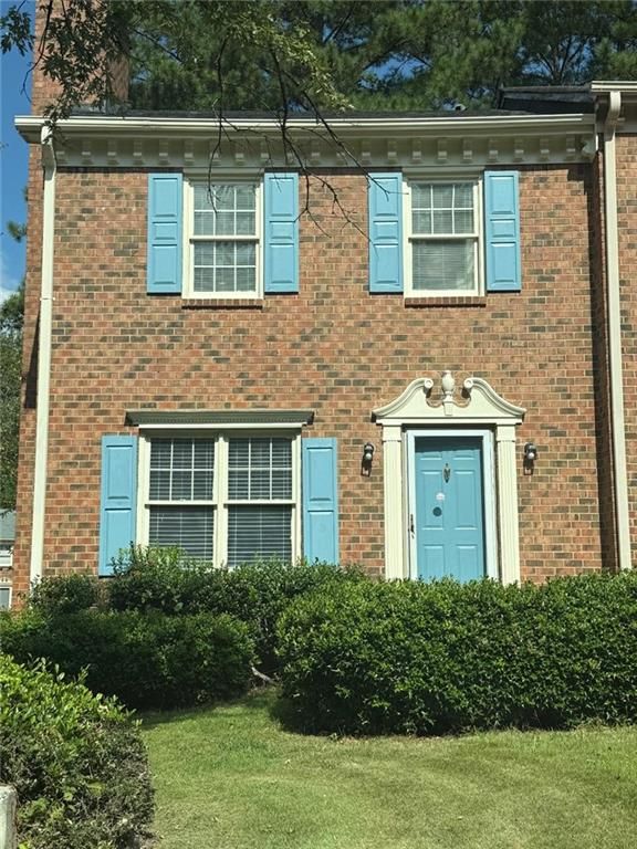 579 Hambrick Square, Stone Mountain, GA 30083