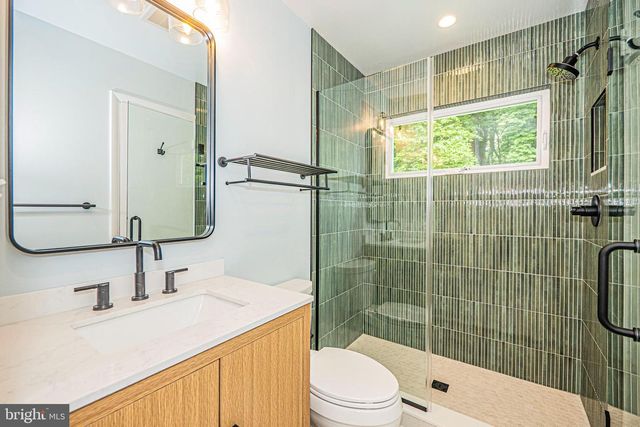 3901 SPRUELL DR, Kensington, MD 20895
