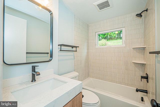 3901 SPRUELL DR, Kensington, MD 20895