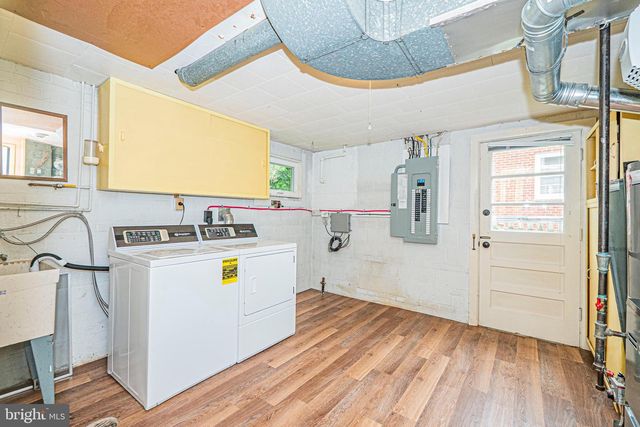 3901 SPRUELL DR, Kensington, MD 20895