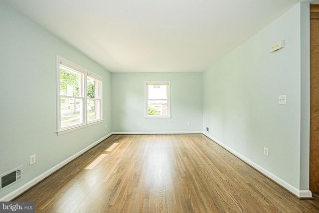 3901 SPRUELL DR, Kensington, MD 20895