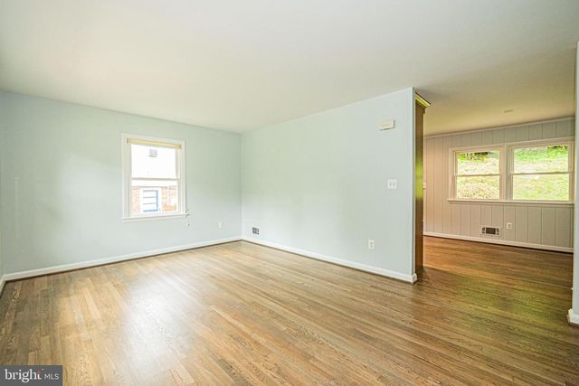 3901 SPRUELL DR, Kensington, MD 20895