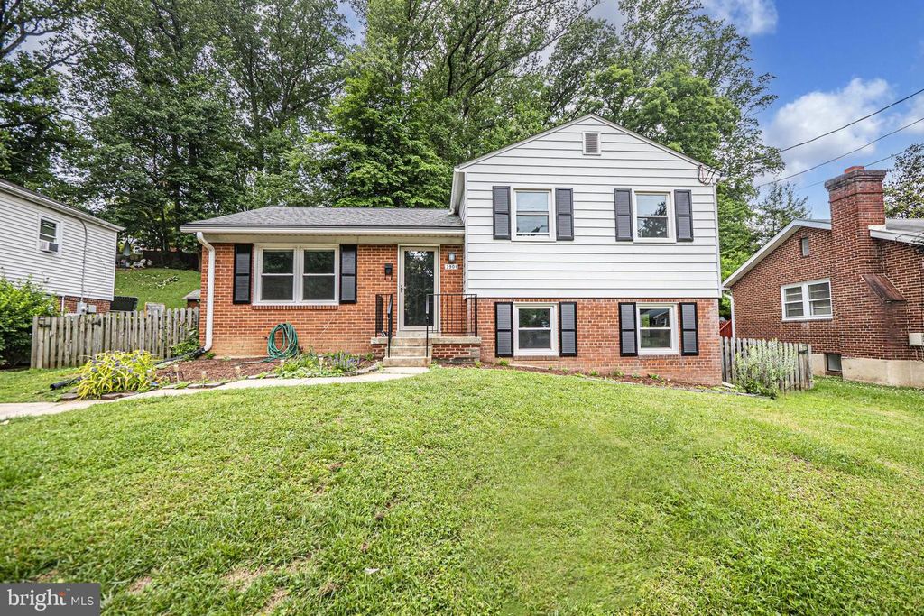 3901 SPRUELL DR, Kensington, MD 20895