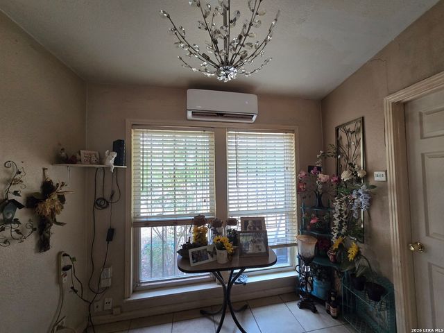231 Sandra, San Antonio, TX 78223