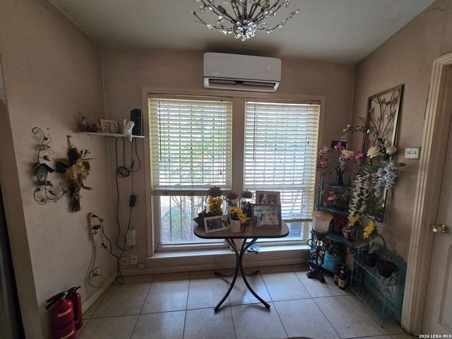 231 Sandra, San Antonio, TX 78223