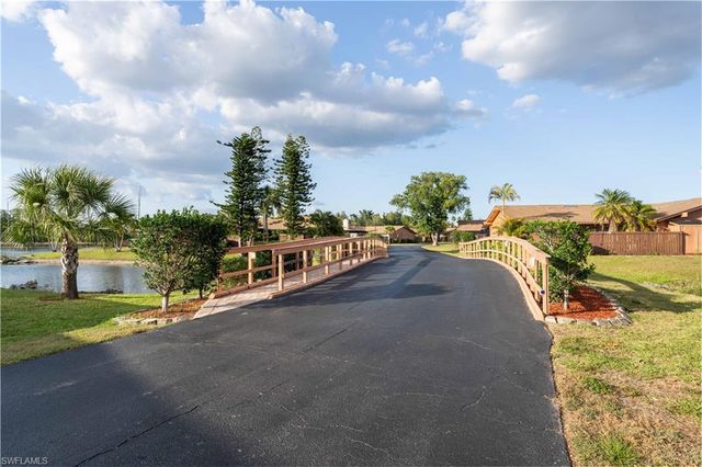 6414 Royal Woods DR, Fort Myers, FL 33908