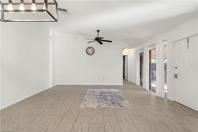 6414 Royal Woods DR, Fort Myers, FL 33908