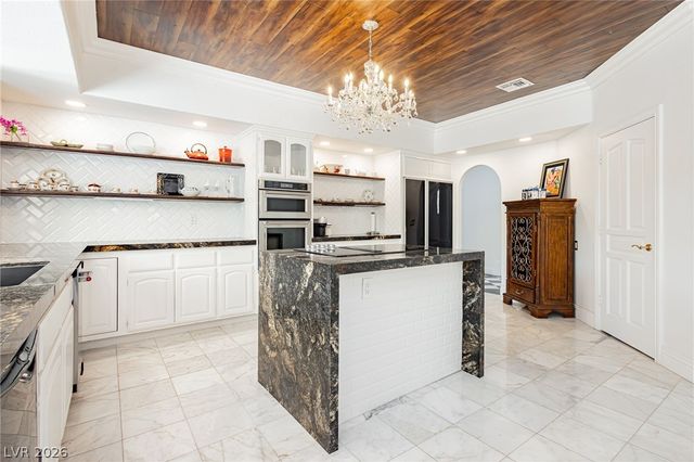 32 Princeville Lane, Las Vegas, NV 89113