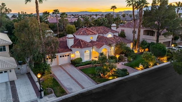 32 Princeville Lane, Las Vegas, NV 89113