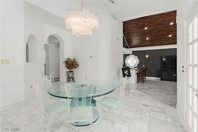 32 Princeville Lane, Las Vegas, NV 89113