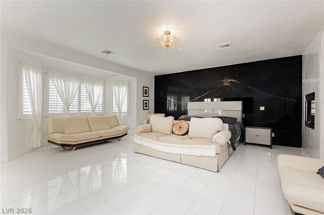 32 Princeville Lane, Las Vegas, NV 89113