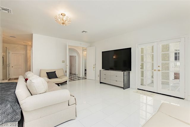 32 Princeville Lane, Las Vegas, NV 89113