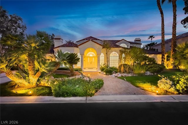 32 Princeville Lane, Las Vegas, NV 89113