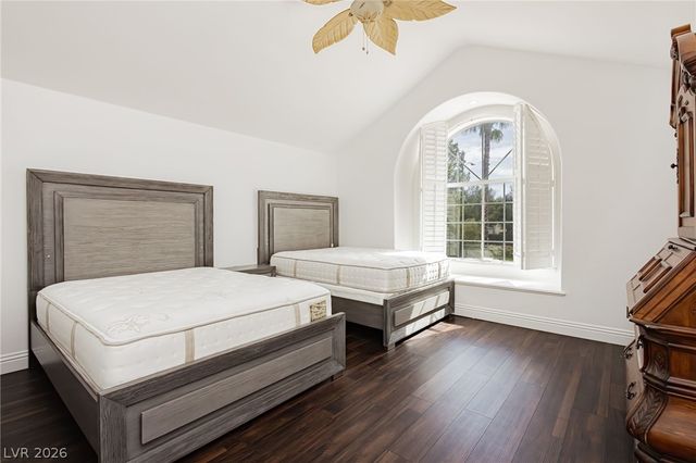 32 Princeville Lane, Las Vegas, NV 89113