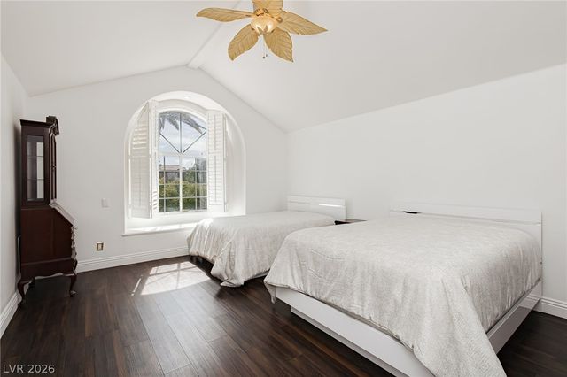 32 Princeville Lane, Las Vegas, NV 89113