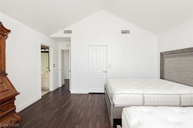 32 Princeville Lane, Las Vegas, NV 89113