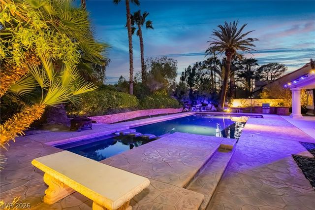 32 Princeville Lane, Las Vegas, NV 89113