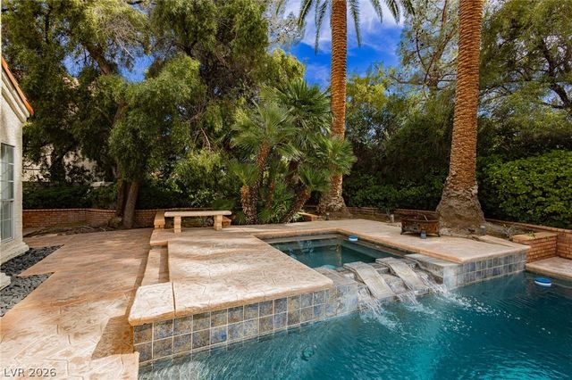 32 Princeville Lane, Las Vegas, NV 89113